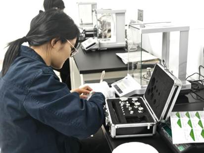 柳州市計(jì)量所：計(jì)量護(hù)航實(shí)體經(jīng)濟(jì)發(fā)展 助力民營(yíng)企業(yè)提質(zhì)增效